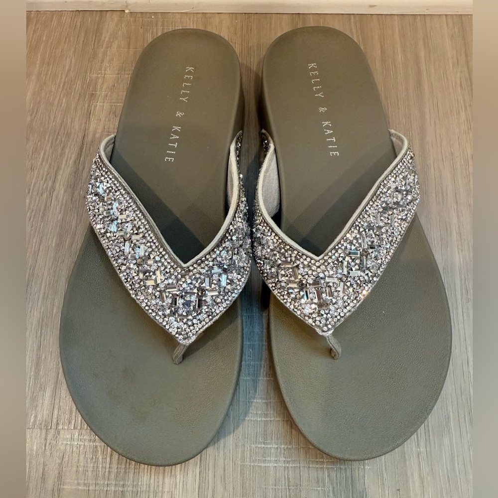 Kelly & Katie Sparkly Rhinestone Platform Flip Flops Sandals Size 8
